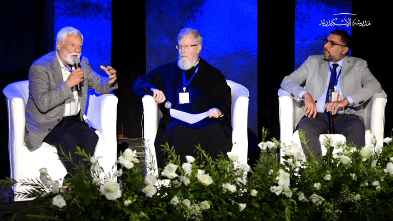 (22) 10 Panel Discussion 2 00-06-53